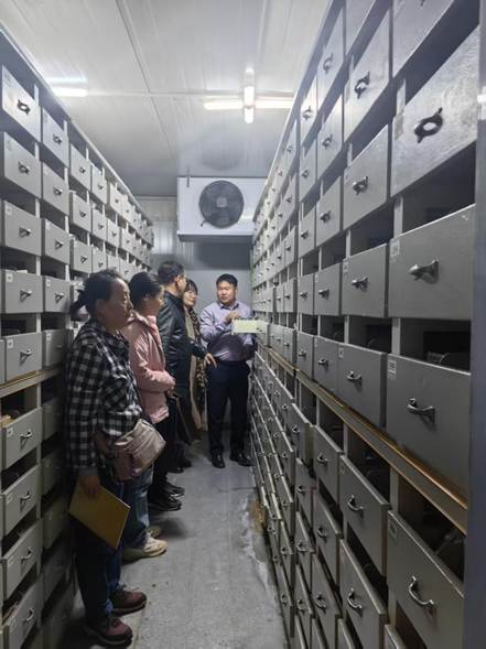 3d2a22c8c5229c2d184f754025700fc9